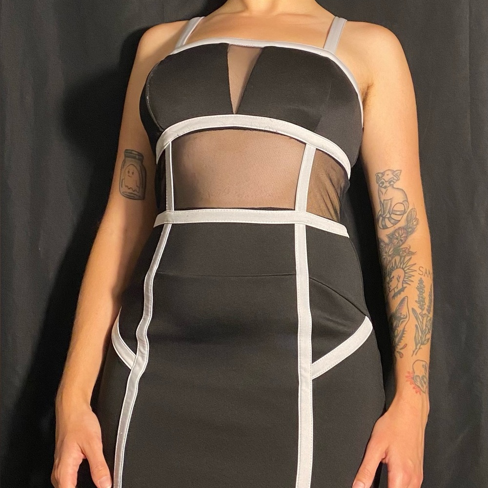 Black bodycon dress